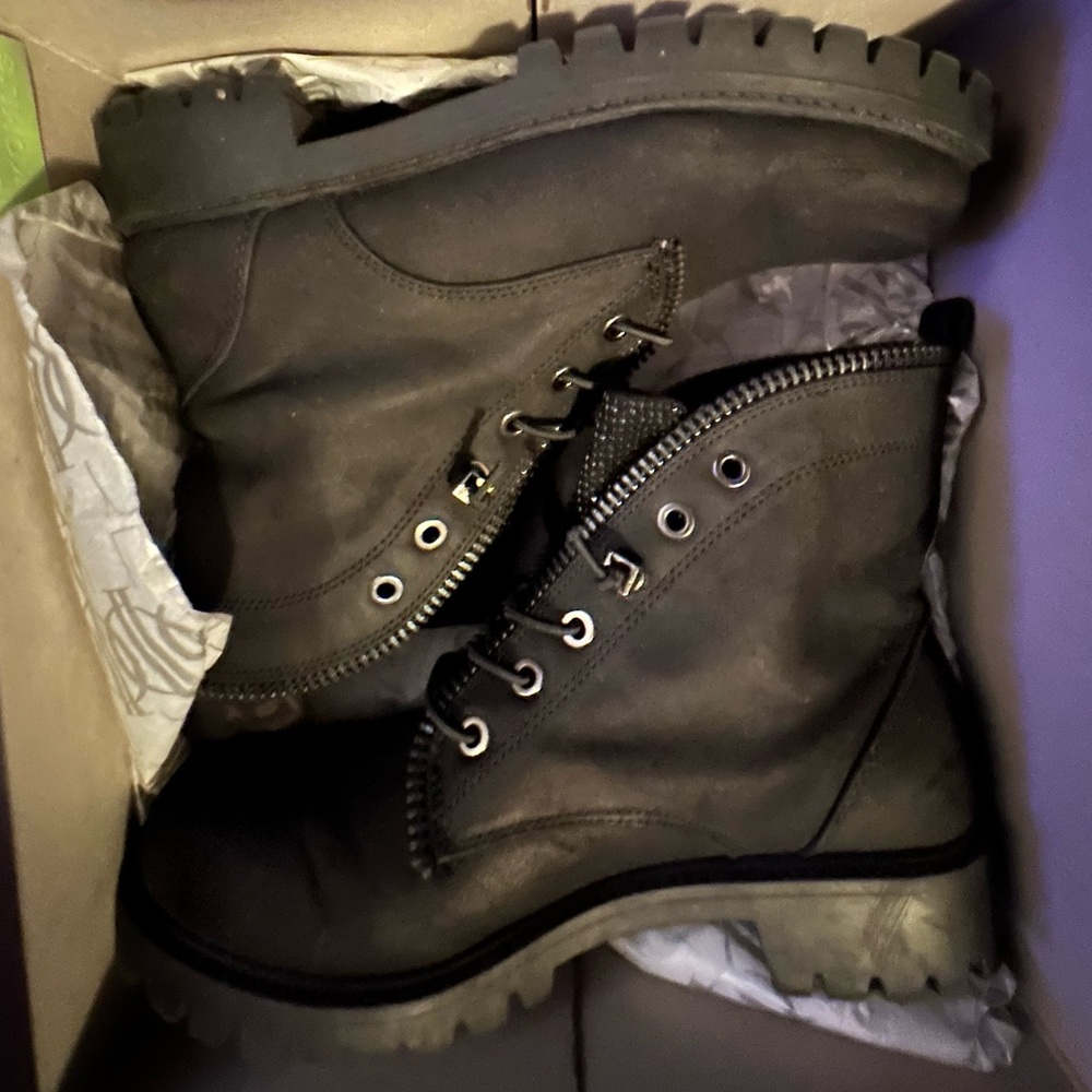 Jennifer Lopez Black women’s Boots
